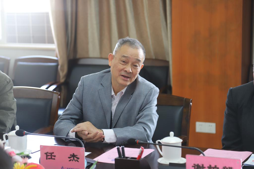 广州菲律宾归侨联谊会任杰会长一行访问我校